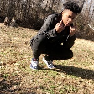 Meet your Posher, Isaiah